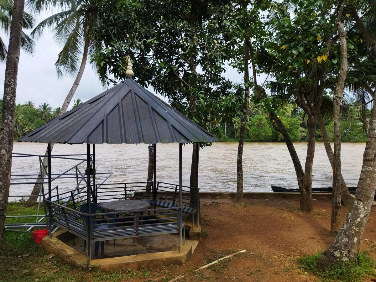 Munroe Lagoons Kollam Kültér fotó