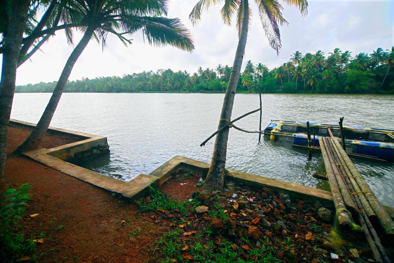 Munroe Lagoons Kollam Kültér fotó